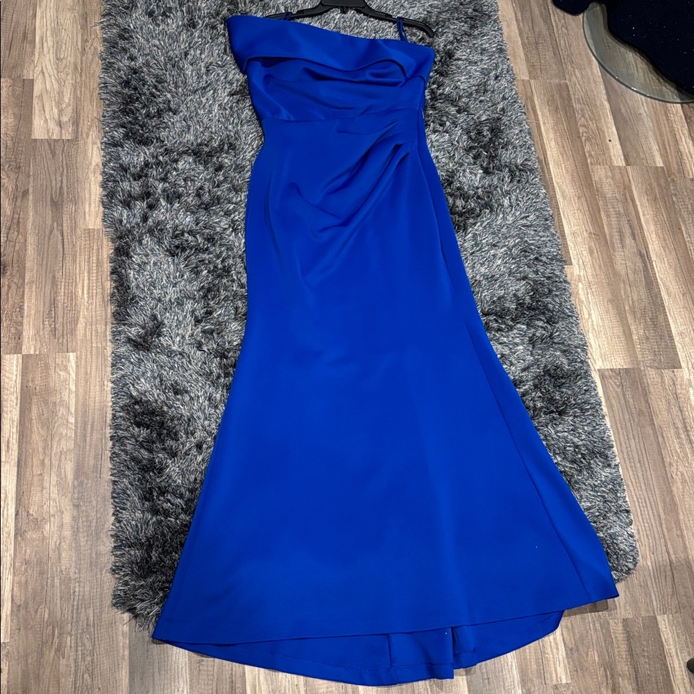 NWOT Eliza J off shoulder cobalt scuba gown - Picture 12 of 12